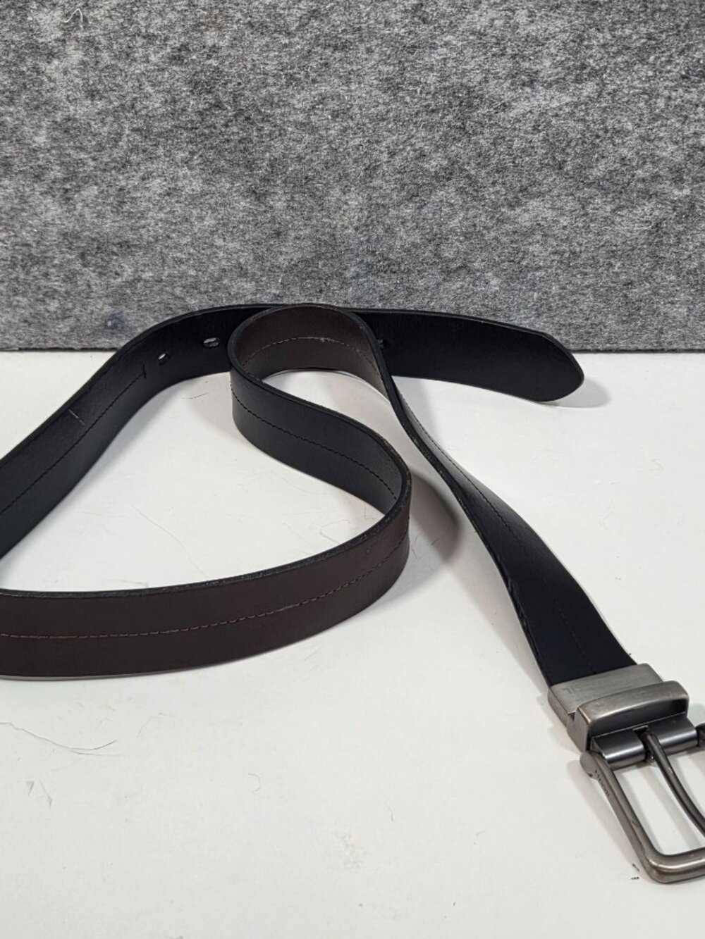 Fossil  Men's Leather Belt Reversible Black Brown Minimalist Preppy  Large